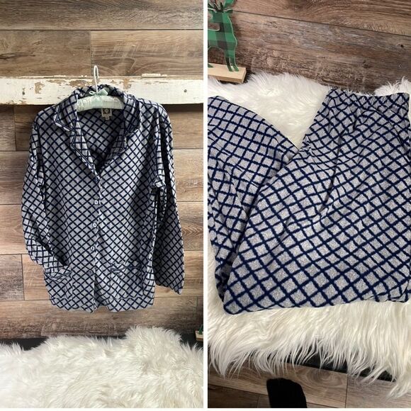 Anne Klein Ladies Lounging Pajamas ,Size Medium, Gray and Navy Blue - Picture 1 of 9